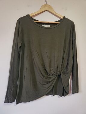 Jackson Rowe "The Twist" Long Sleeve Top Olive/Army Green Size M EUC Earthy